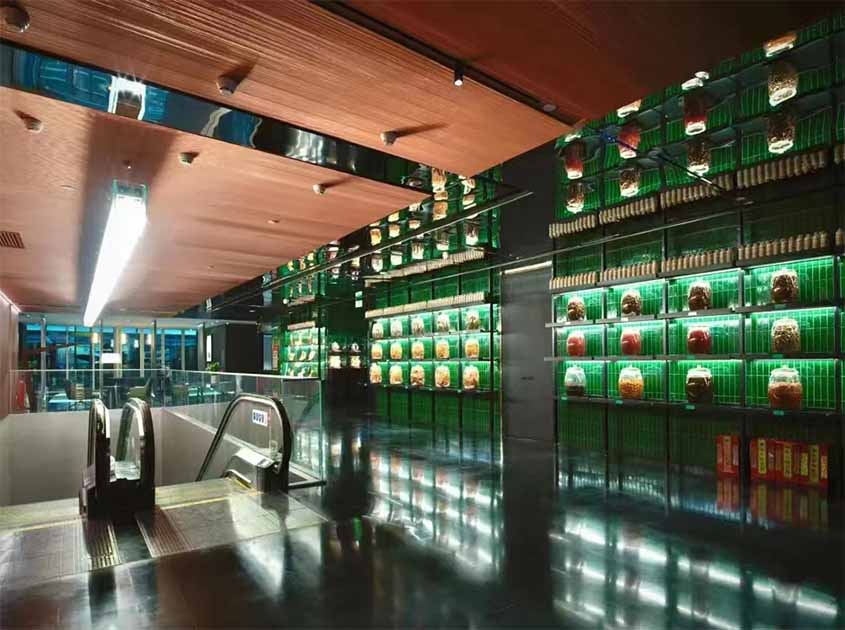 Woven Metal Interior: Adding Elegance to Ceilings with Stunning Decorations