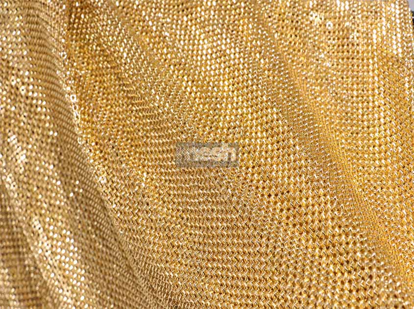 woven Metal Interiors vs. Traditional Uphaolstery Fabrics: Advantages, Disadvantages and Scenario Selection