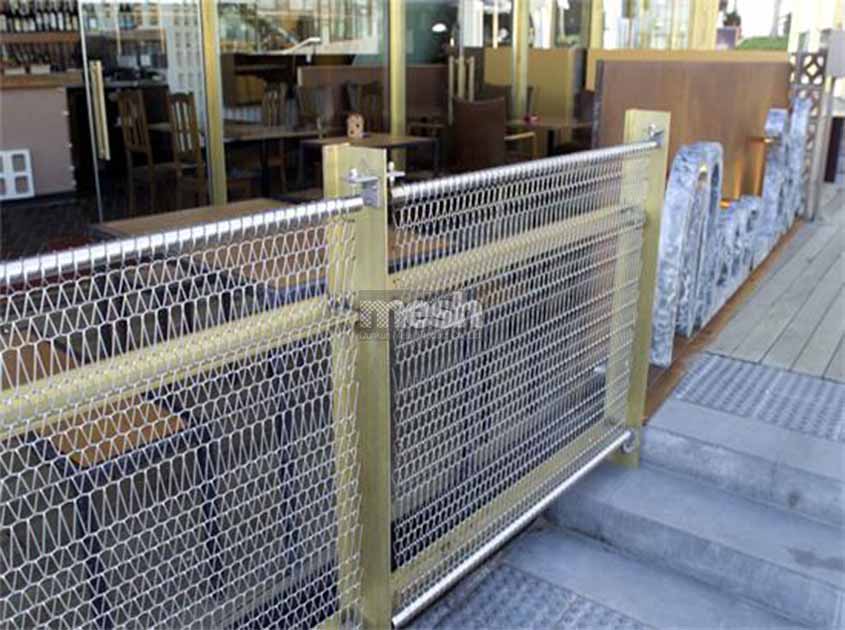 Overcoming Rust Challenges in Woven Metal Interiors