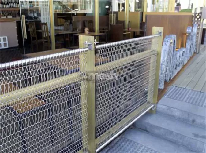 Overcoming Rust Challenges in Woven Metal Interiors
