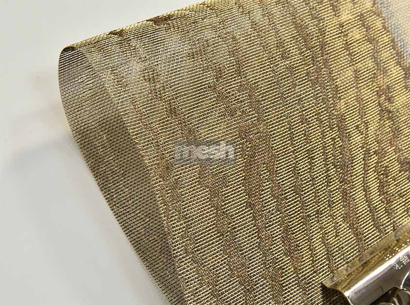 woven Metal Interiors Versus Traditional Wallcoverings: A Comparative Analysis