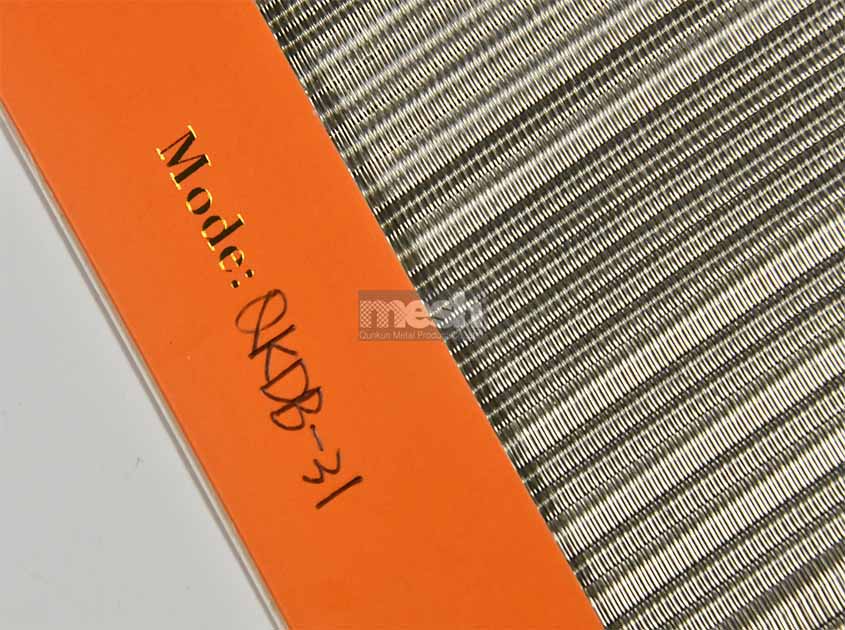 The role of luxury metal mesh fabric in high-end fashion showroom interiors