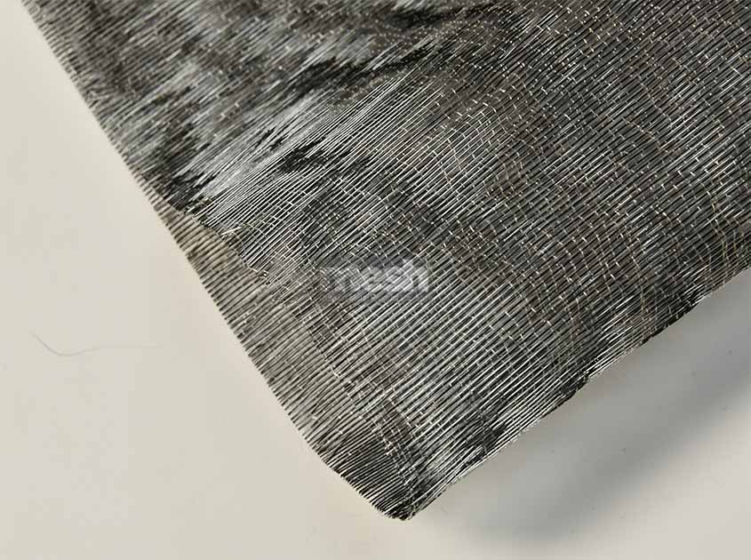 Enter the world of woven Metal Interiors: an art of decoration
