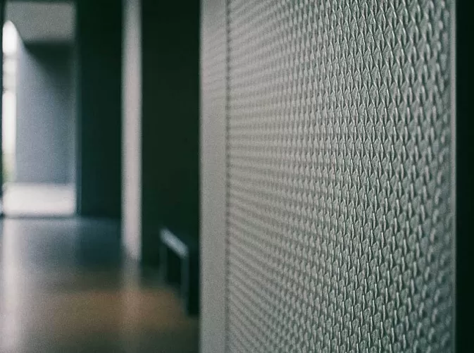 How Southeast Asian Distributors Can Find the Right Decorative Metal Mesh Supplier