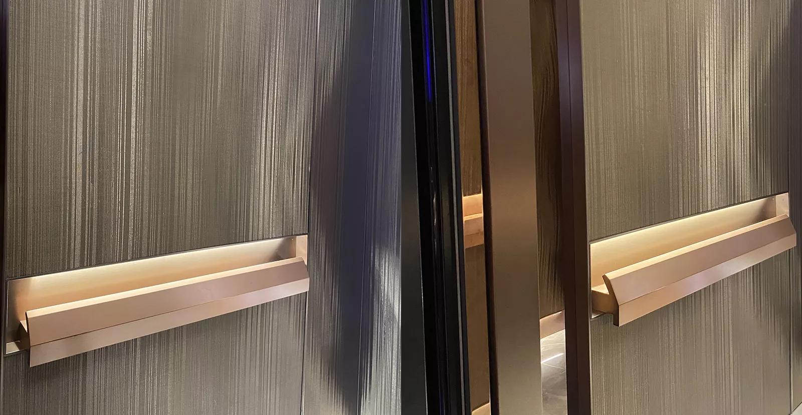 Wall covering, United Arab Emirates