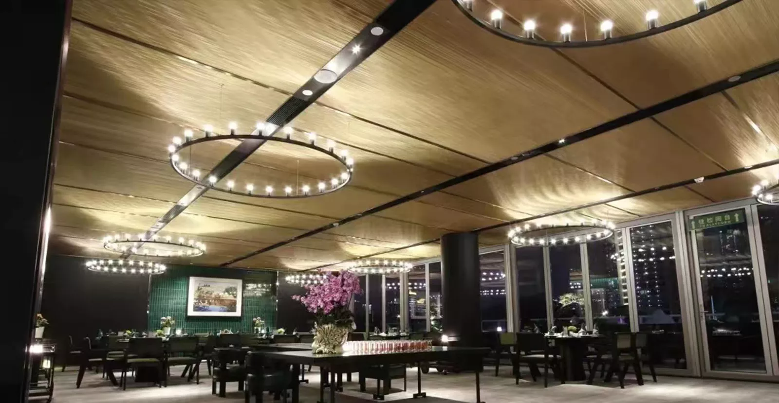 Proper woven metal interior, ceiling of CBD ·ONE